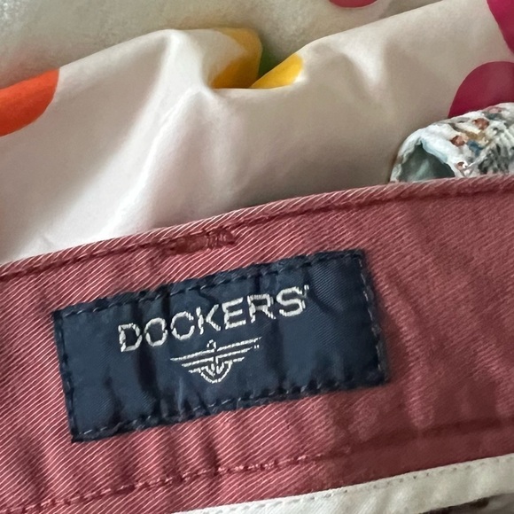 Dockers Mauve Flat Front Relaxed Fit Shorts W 32 - Picture 5 of 7
